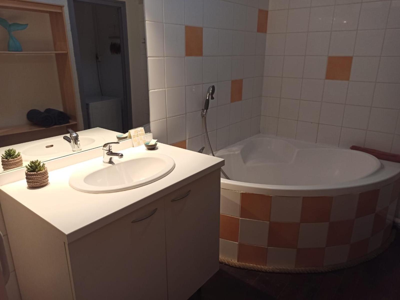 Centre Perpignan, A Deux Pas Du Castillet, Appart T3 75M2 A 10Min De Plages Pre Des Commerces Exterior foto
